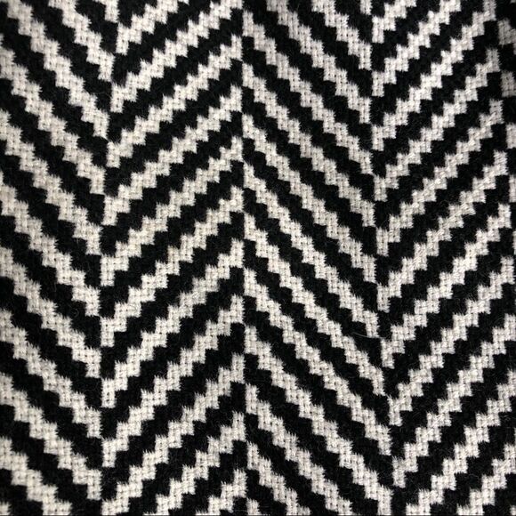 TALBOTS WOOL TWEED V DESIGN LINED SKIRT - Picture 3 of 6